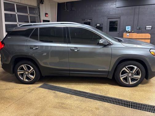 2020 GMC Terrain SLT