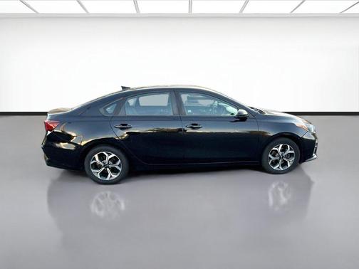 Aurora Black 2019 Kia Forte LXS