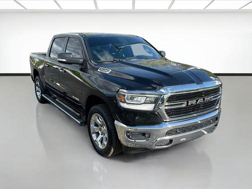 Diamond Black Crystal Pearlcoat 2019 RAM 1500 Big Horn
