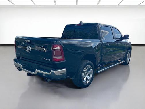 Diamond Black Crystal Pearlcoat 2019 RAM 1500 Big Horn