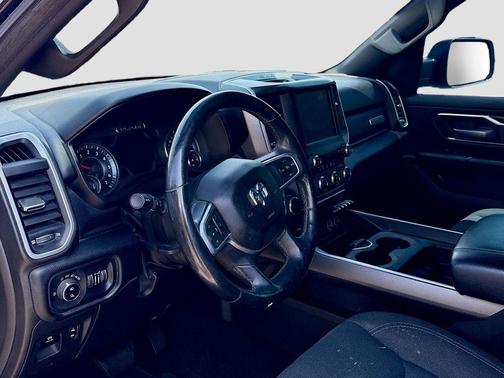 Diamond Black Crystal Pearlcoat 2019 RAM 1500 Big Horn