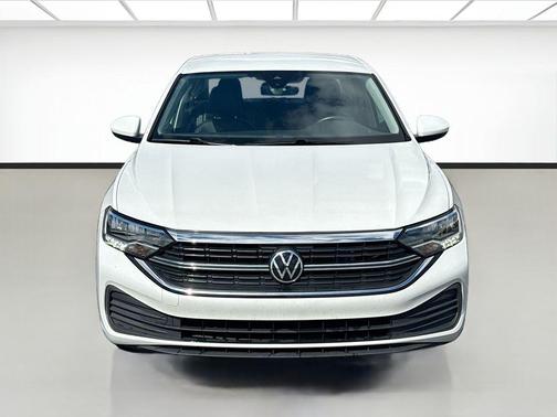 Opal White Pearl 2023 Volkswagen Jetta 1.5T SE