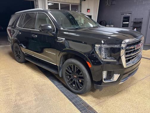 2023 GMC Yukon SLT