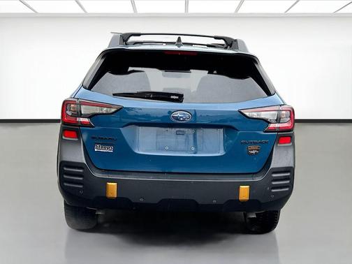 Geyser Blue 2023 Subaru Outback Wilderness