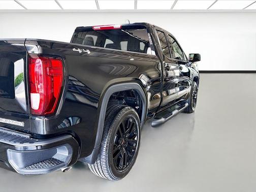 Onyx Black 2026 GMC Sierra 1500 Elevation