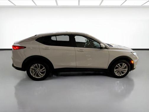 Summit White 2026 Buick Envista Preferred
