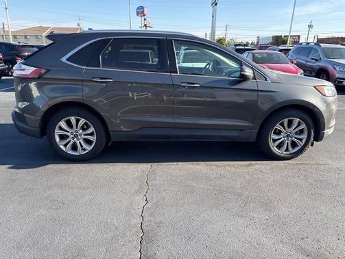 Magnetic 2019 Ford Edge Titanium