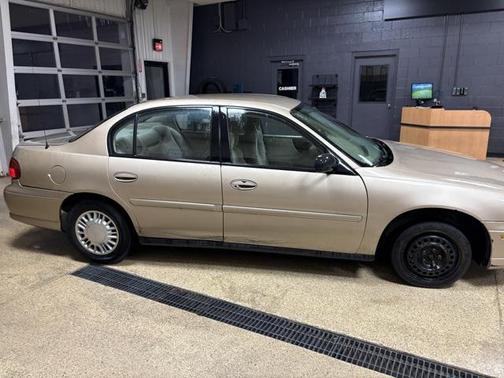 2005 Chevrolet Classic Base