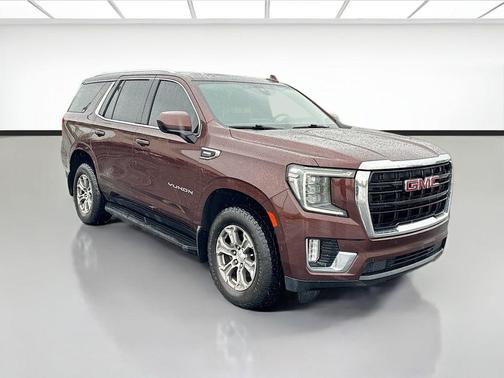 Red 2022 GMC Yukon SLE