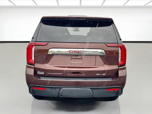 Red 2022 GMC Yukon SLE
