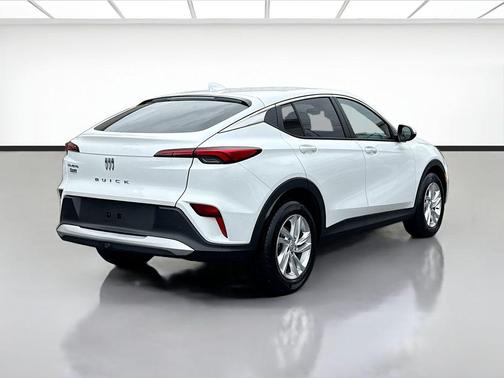Summit White 2025 Buick Envista Preferred FWD