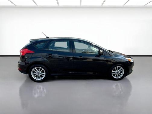 Shadow Black 2018 Ford Focus SE