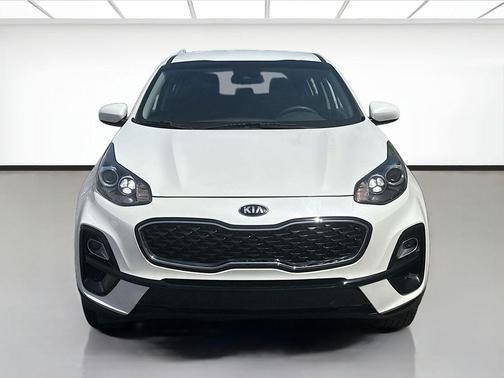Snow White Pearl 2021 Kia Sportage LX