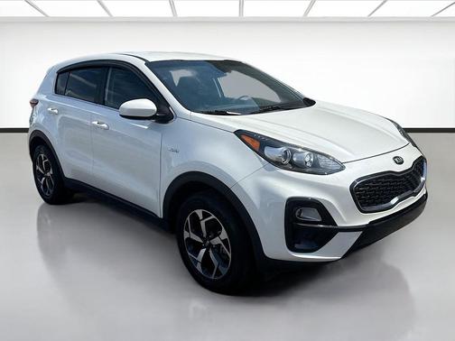Snow White Pearl 2021 Kia Sportage LX