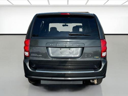 Dark Charcoal Pearlcoat 2012 Dodge Grand Caravan SXT