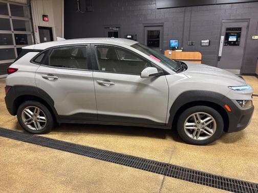 2022 Hyundai KONA SE