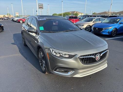 2018 Buick Regal TourX Essence