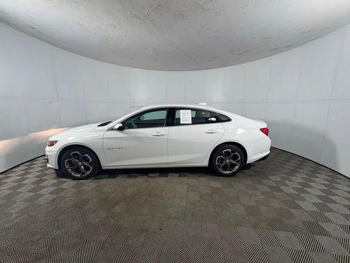 Summit White 2023 Chevrolet Malibu FWD 1LT