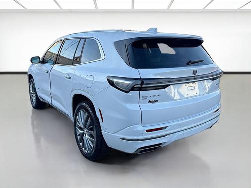 iridescent white tricoat 2026 Buick Enclave Avenir