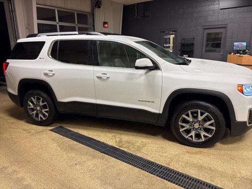 2023 GMC Acadia FWD SLT