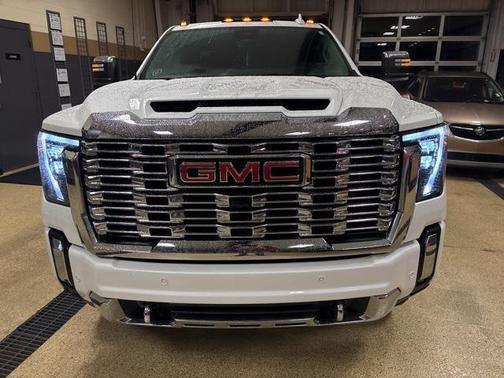 2024 GMC Sierra 2500 Denali