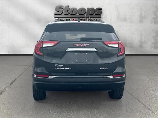 2022 GMC Terrain AWD AT4