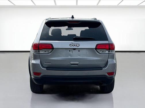 2020 Jeep Grand Cherokee Laredo