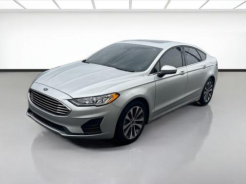Ingot Silver 2019 Ford Fusion SE
