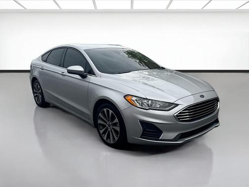 Ingot Silver 2019 Ford Fusion SE