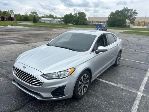 Ingot Silver 2019 Ford Fusion SE