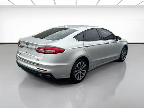 Ingot Silver 2019 Ford Fusion SE