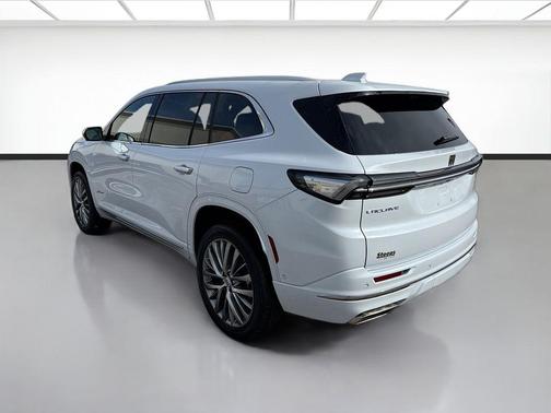 iridescent white tricoat 2026 Buick Enclave Avenir