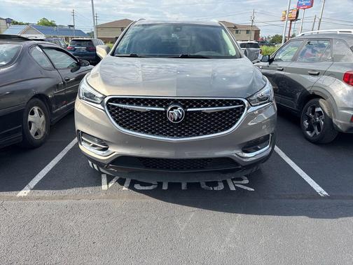 Pepperdust Metallic 2019 Buick Enclave Avenir