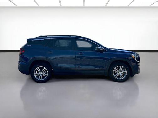 Marine Metallic 2022 GMC Terrain SLE