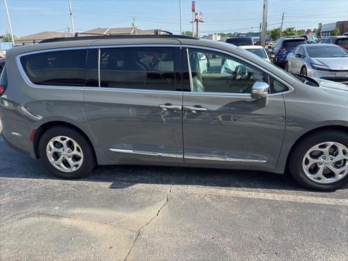 2022 Chrysler Pacifica Limited