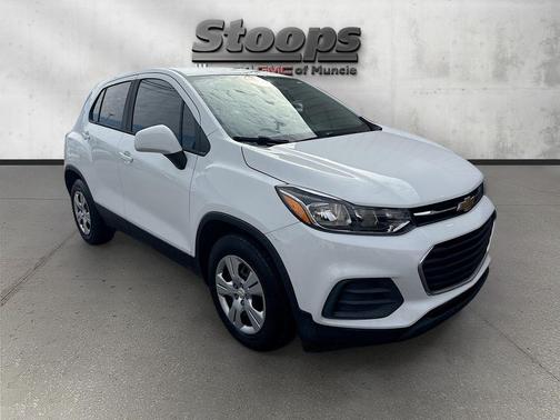 Summit White 2018 Chevrolet Trax LS