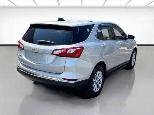 Silver Ice Metallic 2019 Chevrolet Equinox 1LT