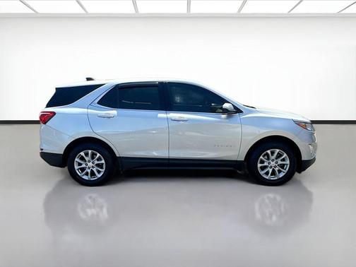 Silver Ice Metallic 2019 Chevrolet Equinox 1LT