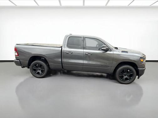Granite Crystal Metallic Clearcoat 2022 RAM 1500 Big Horn/Lone Star