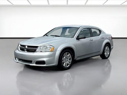 Bright Silver Metallic Clearcoat 2012 Dodge Avenger SE