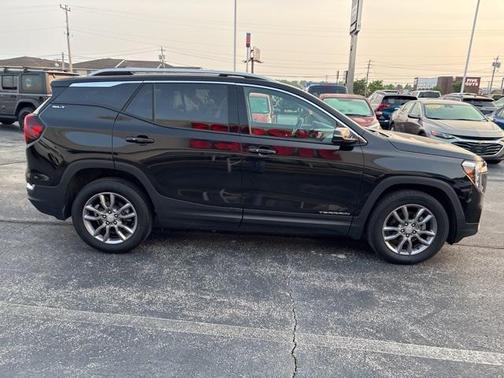 2024 GMC Terrain SLT