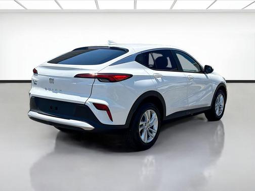 Summit White 2026 Buick Envista Preferred