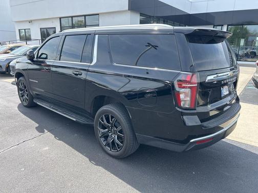 Black 2024 Chevrolet Suburban LT