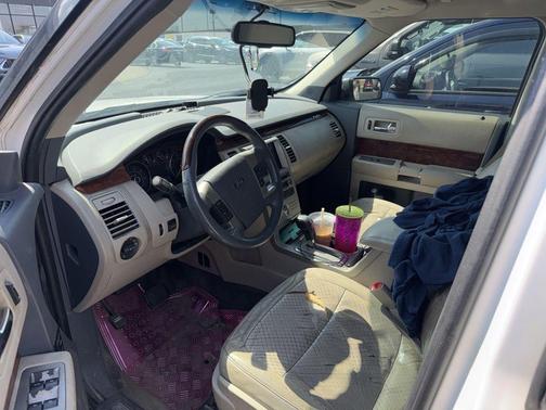 White 2009 Ford Flex Limited