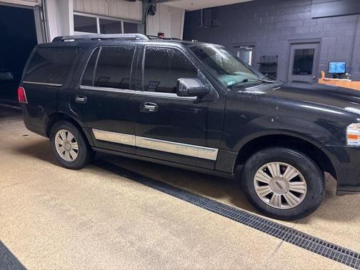 2014 Lincoln Navigator Base
