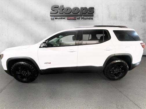 2023 GMC Acadia AWD AT4