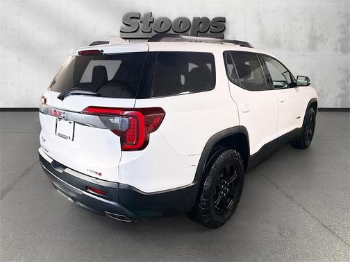 2023 GMC Acadia AWD AT4