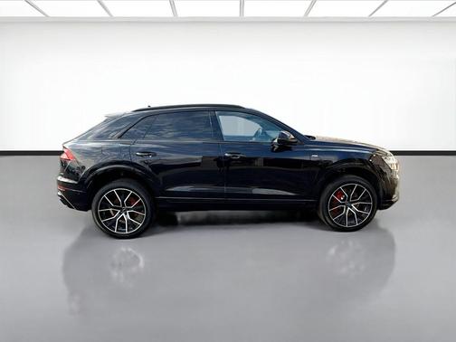 Orca Black Metallic 2019 Audi Q8 3.0T Premium