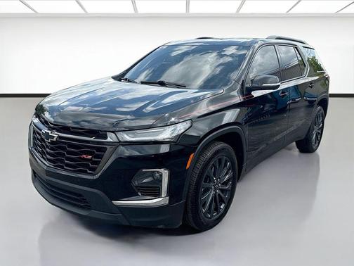 Mosaic Black Metallic 2022 Chevrolet Traverse RS