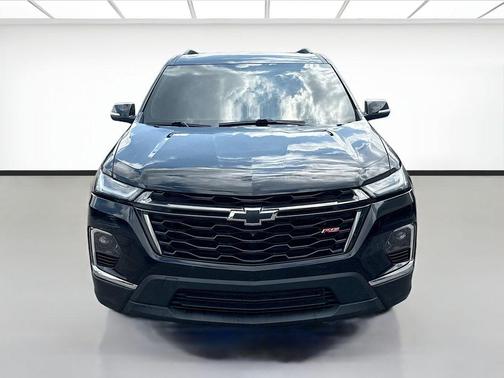Mosaic Black Metallic 2022 Chevrolet Traverse RS